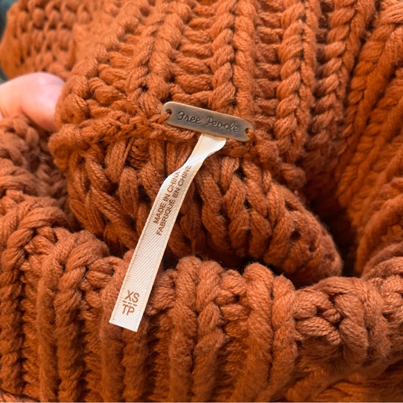 Like New! Free People My Only Sunshine Turtleneck Sweater - Picture 6 of 8